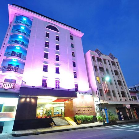 Bp Grand Suite Hotel Hatjaj Kültér fotó