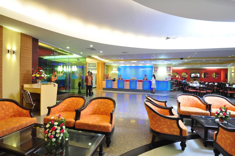 Bp Grand Suite Hotel Hatjaj Kültér fotó