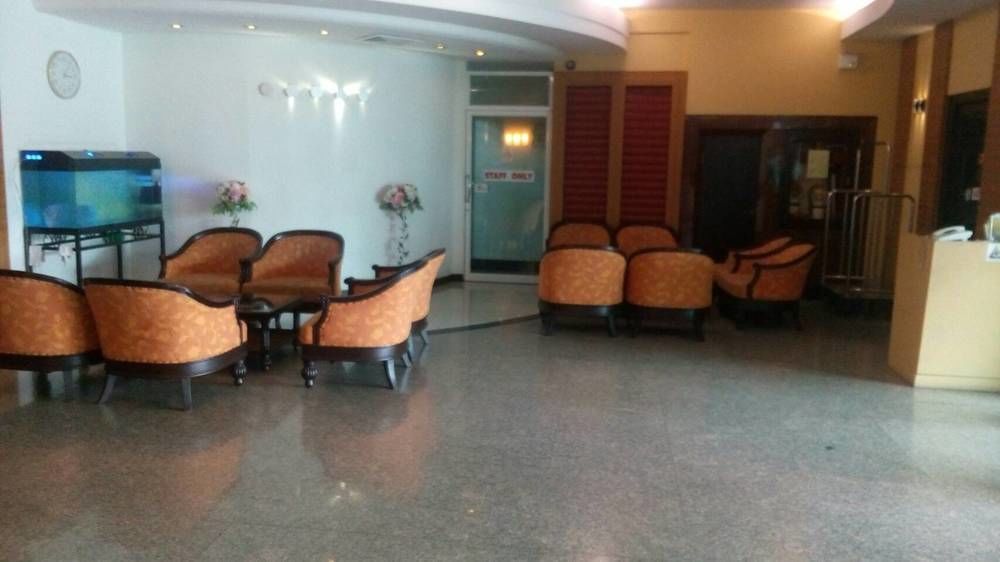 Bp Grand Suite Hotel Hatjaj Kültér fotó