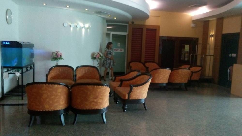Bp Grand Suite Hotel Hatjaj Kültér fotó
