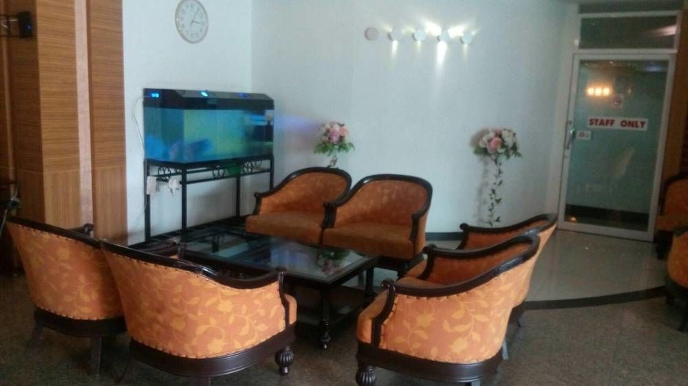 Bp Grand Suite Hotel Hatjaj Kültér fotó