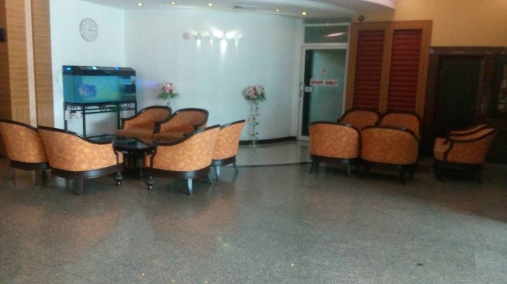 Bp Grand Suite Hotel Hatjaj Kültér fotó