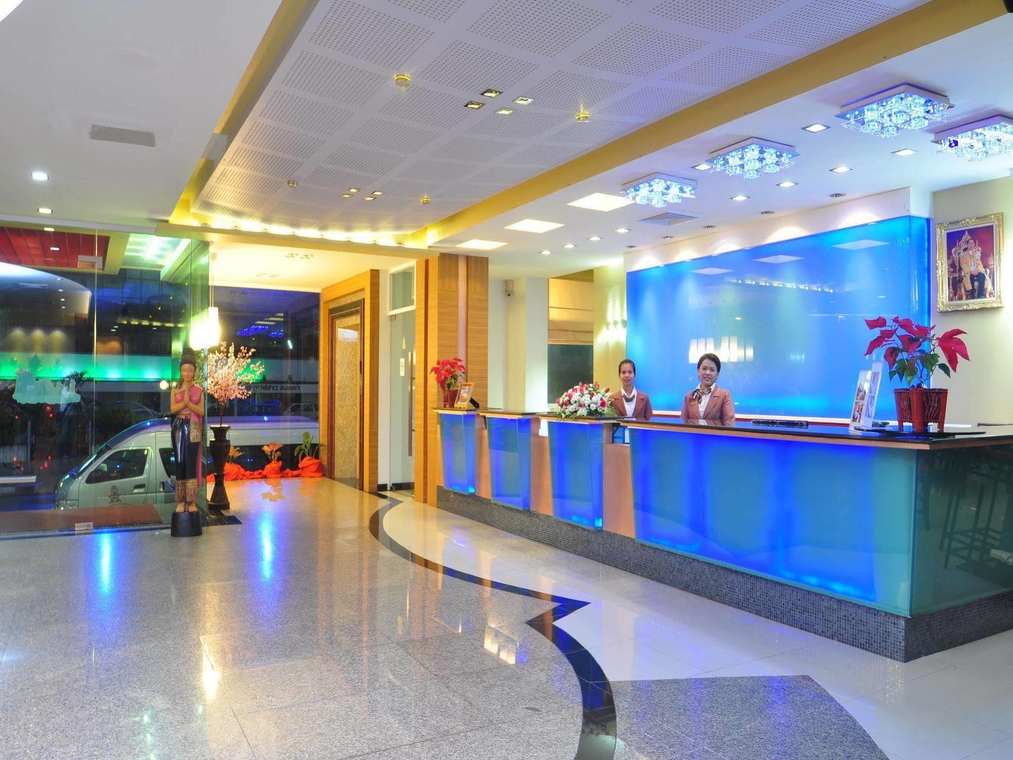 Bp Grand Suite Hotel Hatjaj Kültér fotó